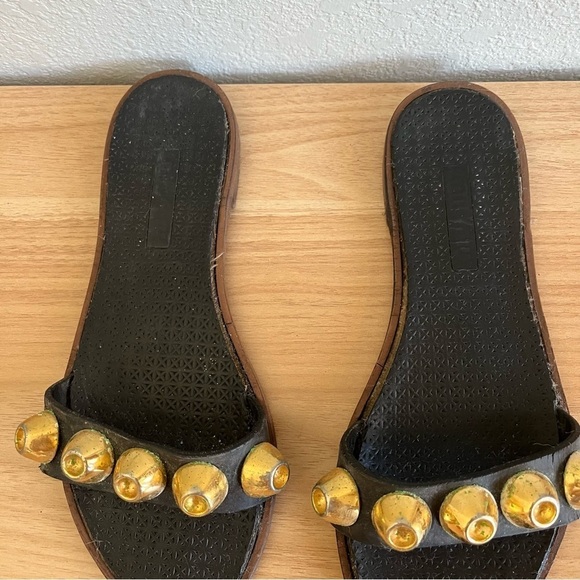 MIU MIU sz 36 6 Black Leather Flat Slides Sandals Metal Stud Detail WELL… - Picture 2 of 12